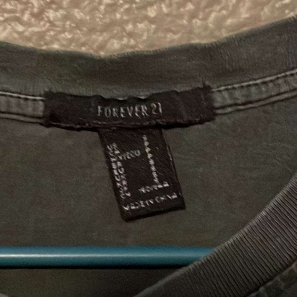 Cropped Tee - Picture 2 of 2